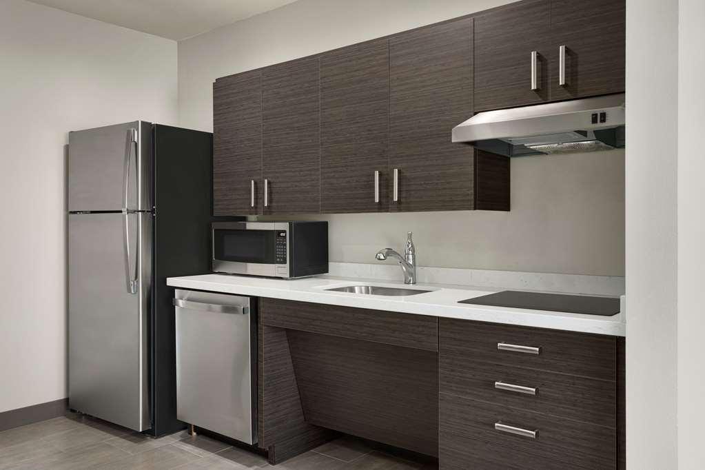 Homewood Suites By Hilton Springfield Medical District Room photo